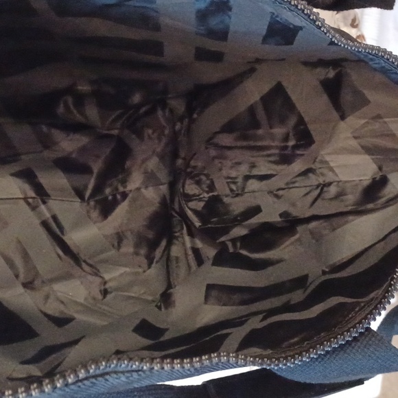 Burberry Tote Bag - Picture 4 of 6